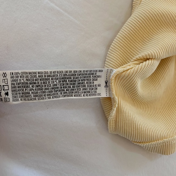 Set of 2 Crop Tops, Size Small - Picture 4 of 7